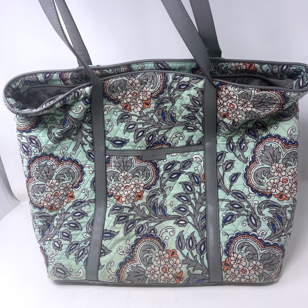 Vera Bradley Quilted Large Zipper Tote Bag Fan Flowers Trimmed Vera Faux Leather